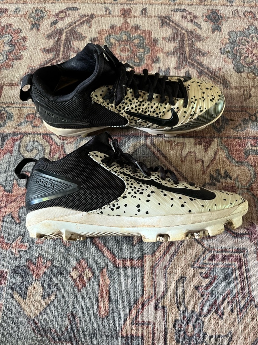 Nike Trout Baseball Cleats, Size 8.5